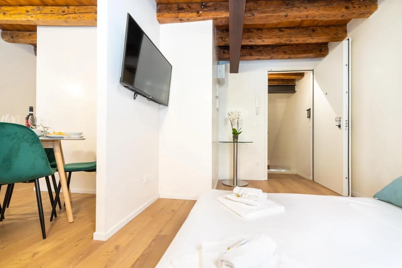 Palazzina Schiavoni Apartment Venice Italy