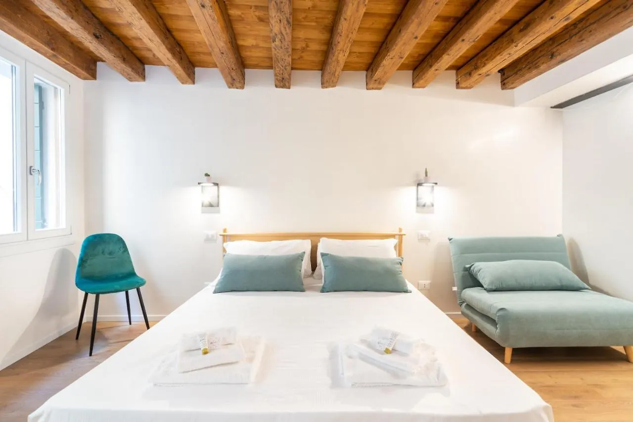 Ferienwohnung Palazzina Schiavoni Venedig Apartment