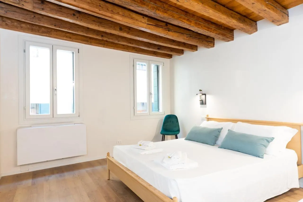 Ferienwohnung Palazzina Schiavoni Venedig Apartment